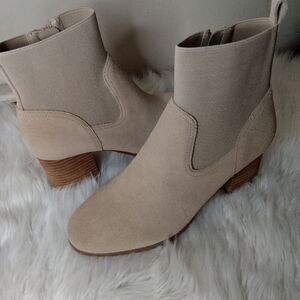 New Violet & Red loaded knit cuff bootie tan 7.5